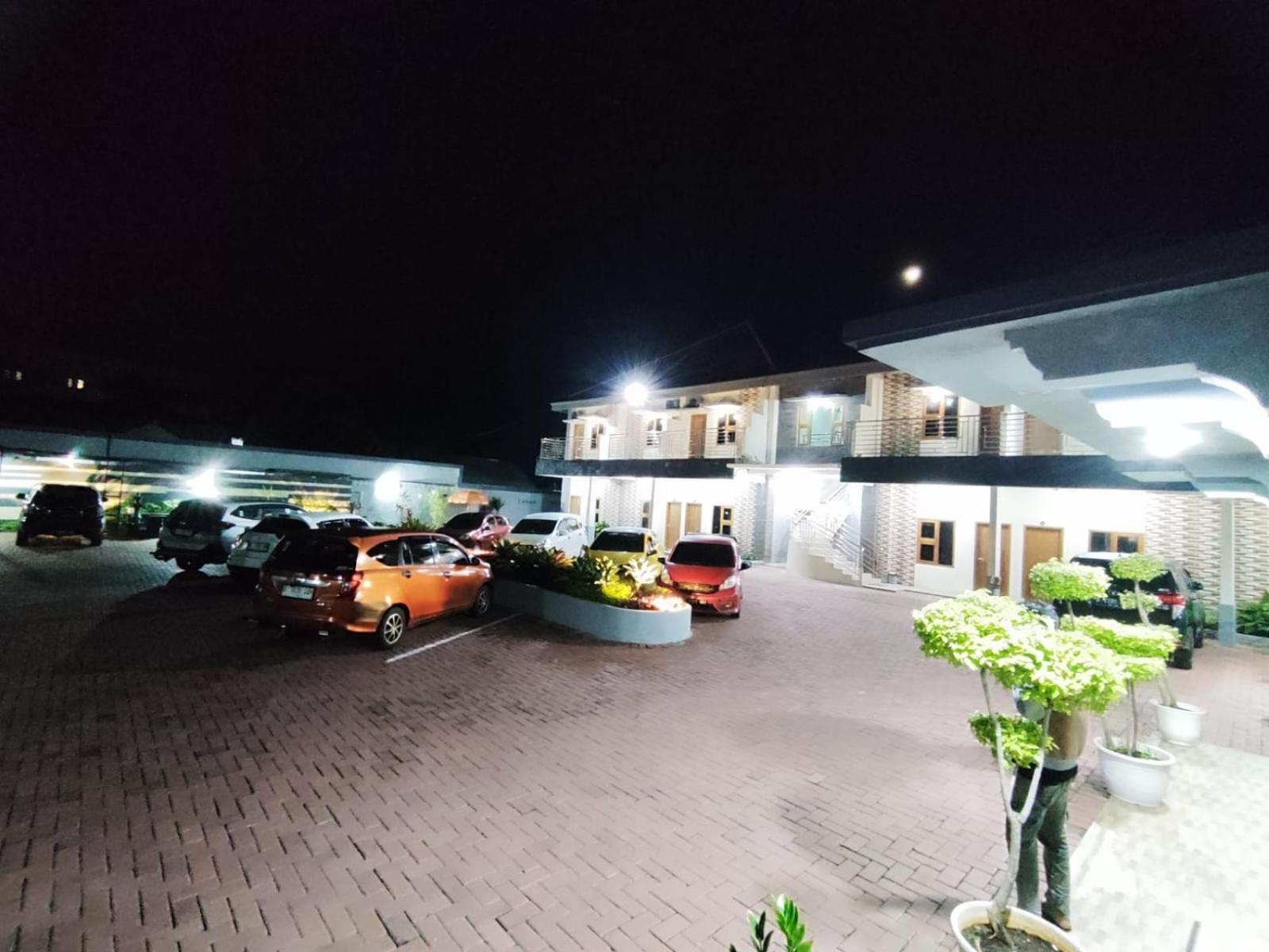 Hotel Cibening Пурвакарта Экстерьер фото