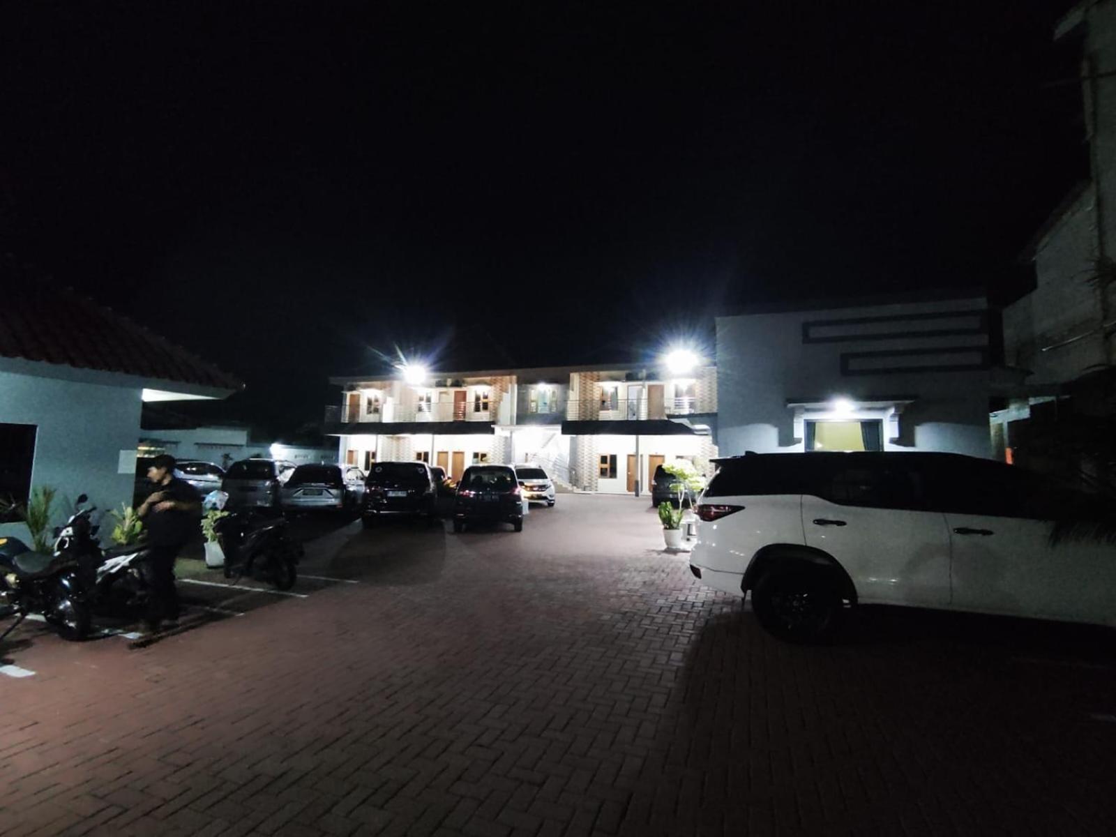 Hotel Cibening Пурвакарта Экстерьер фото