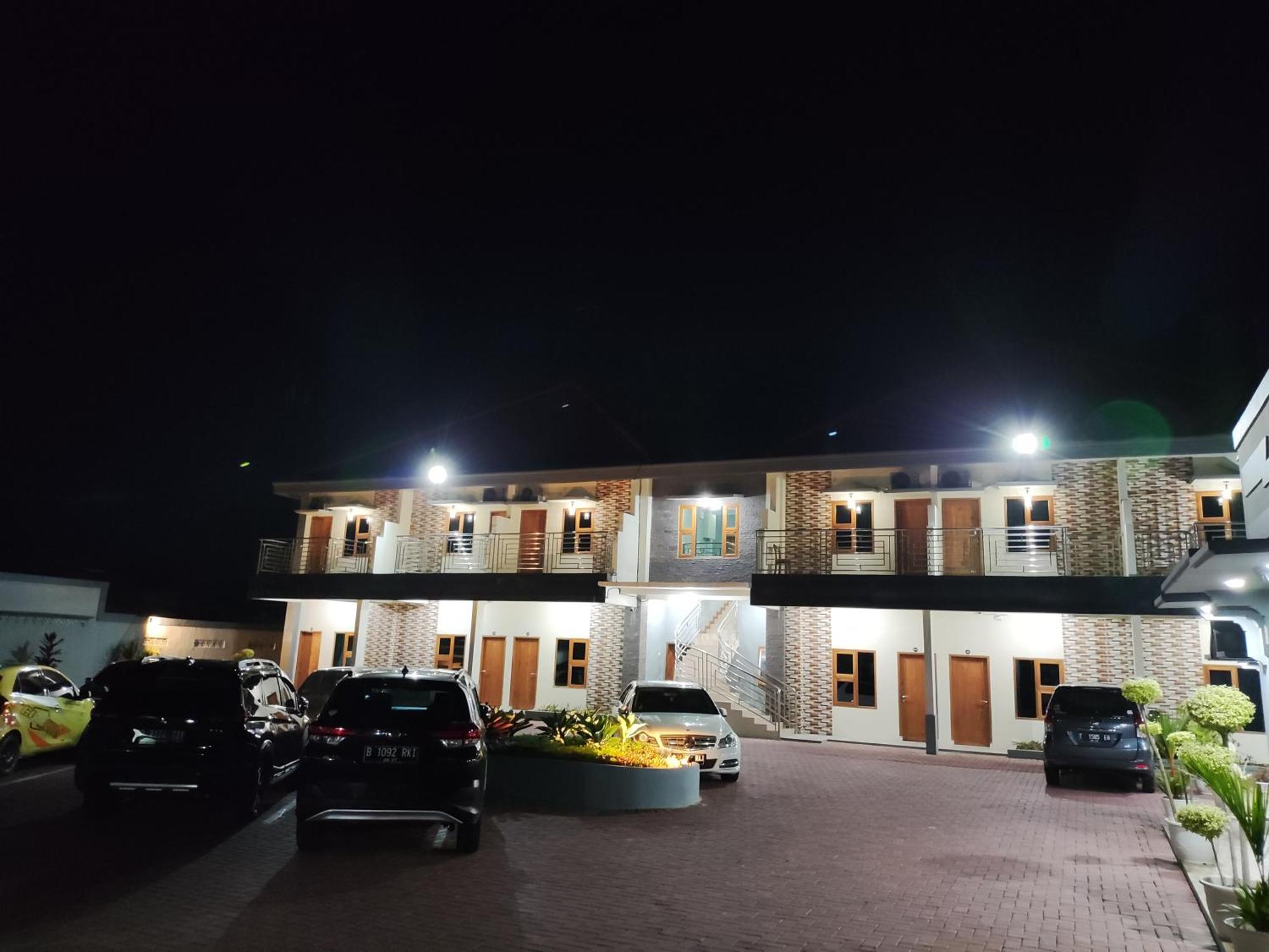 Hotel Cibening Пурвакарта Экстерьер фото
