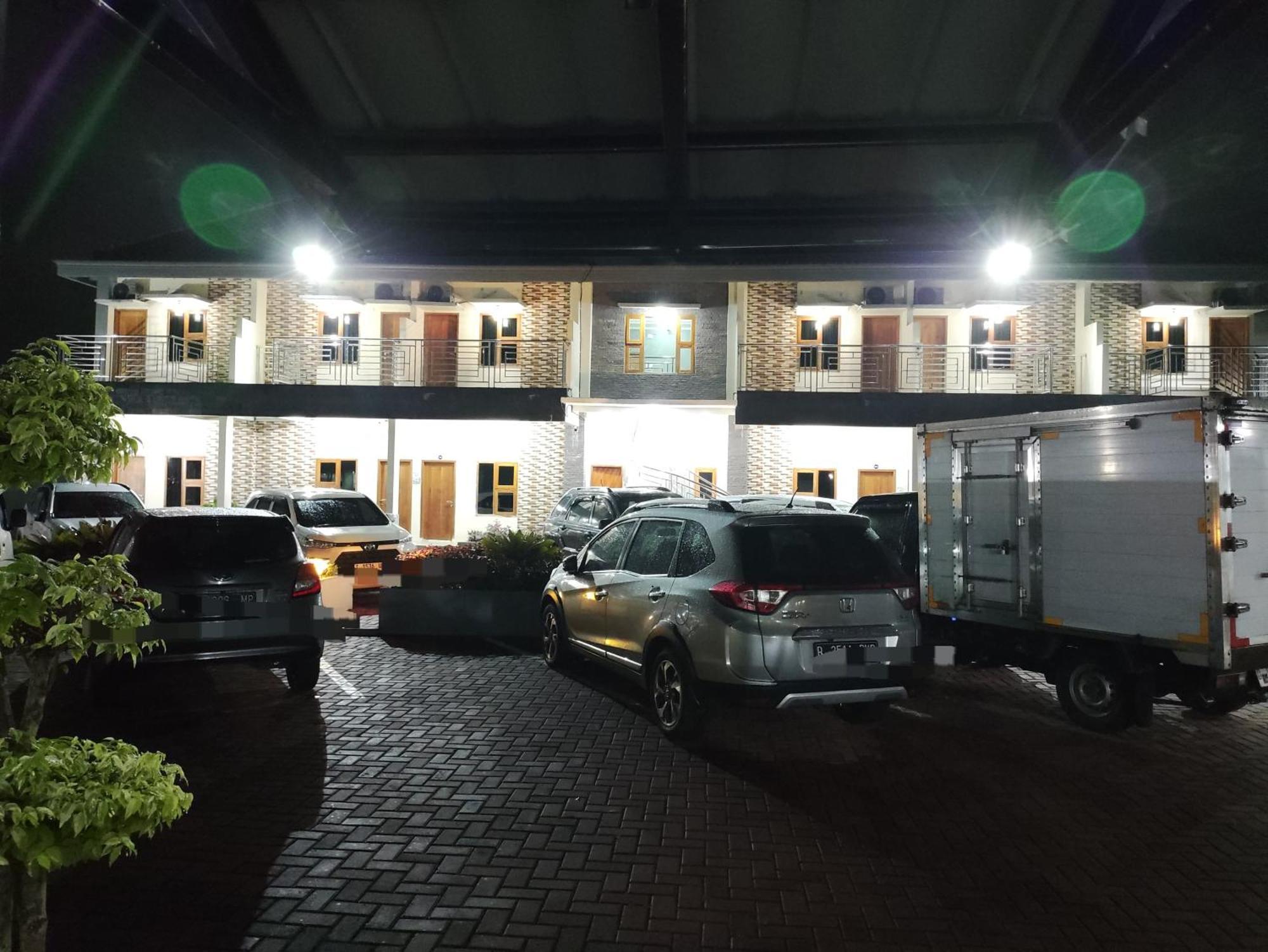 Hotel Cibening Пурвакарта Экстерьер фото